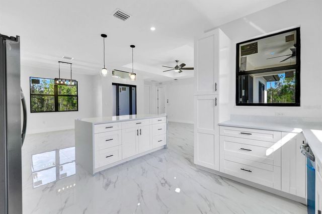 2002 E 10TH STREET, Lehigh Acres, FL 33936