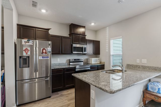 1046 Bradburn Village Dr, Antioch, TN 37013