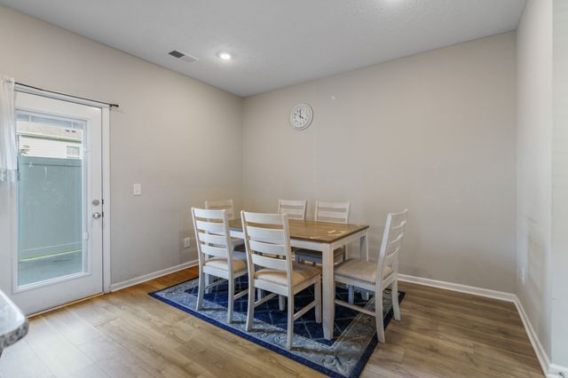 1046 Bradburn Village Dr, Antioch, TN 37013