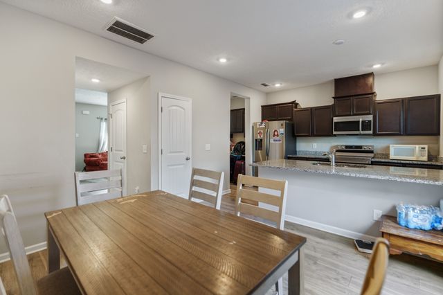 1046 Bradburn Village Dr, Antioch, TN 37013