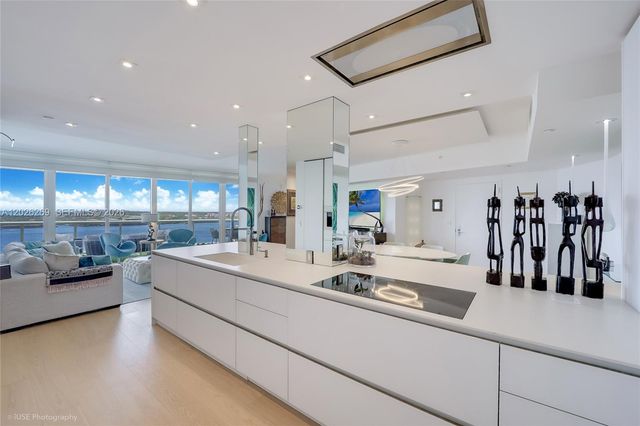 400 Alton Rd 1506, Miami Beach, FL 33139
