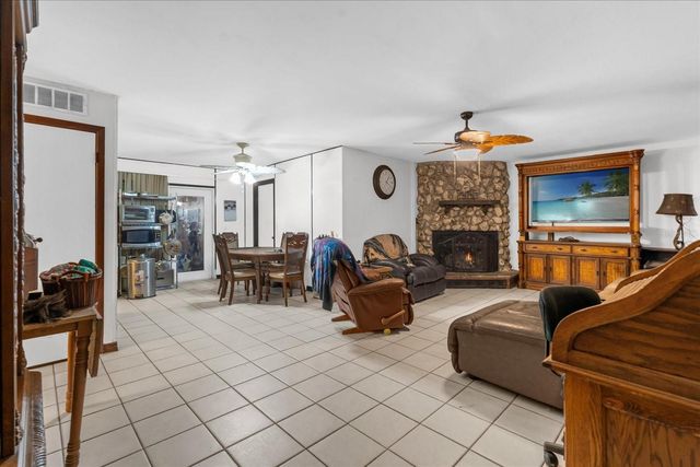 30432 COUNTY ROAD 437 ROAD, Sorrento, FL 32776