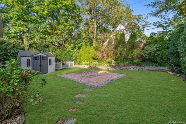 24 Summit Road, Port Washington, NY 11050