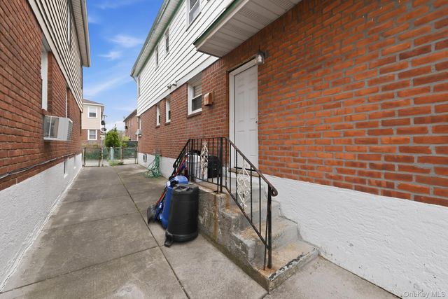 253-10 148th Drive, Rosedale, NY 11422