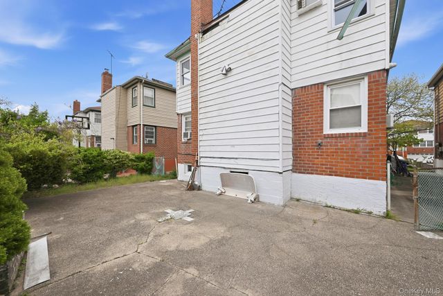253-10 148th Drive, Rosedale, NY 11422