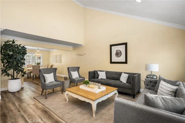 2860 E Hempstead, Anaheim, CA 92806