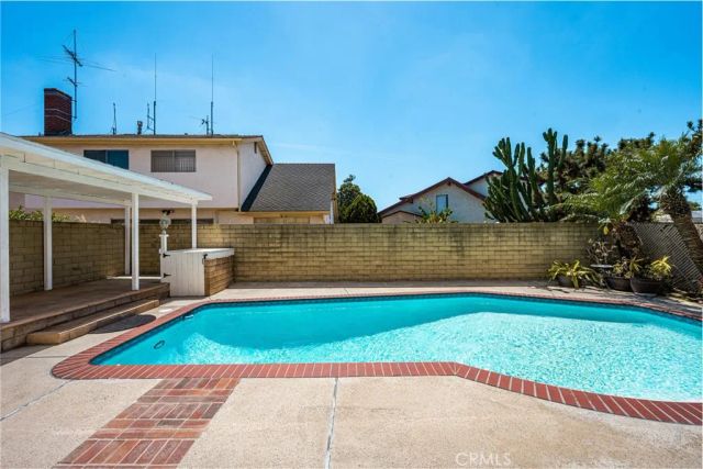 2860 E Hempstead, Anaheim, CA 92806
