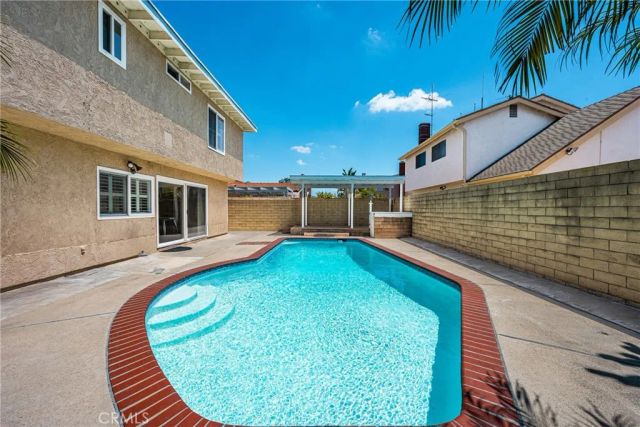 2860 E Hempstead, Anaheim, CA 92806