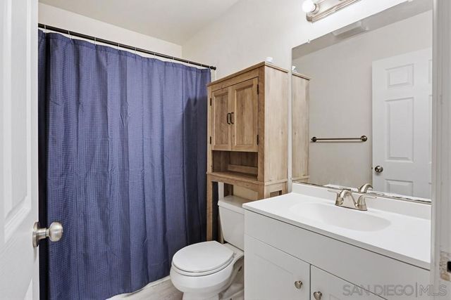 225 W El Norte Parkway 150, Escondido, CA 92026