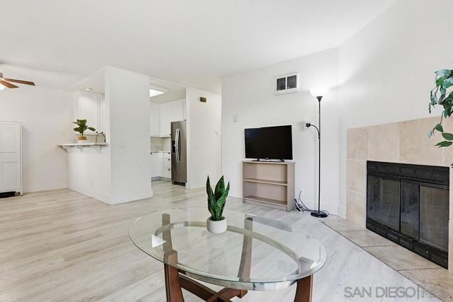 225 W El Norte Parkway 150, Escondido, CA 92026