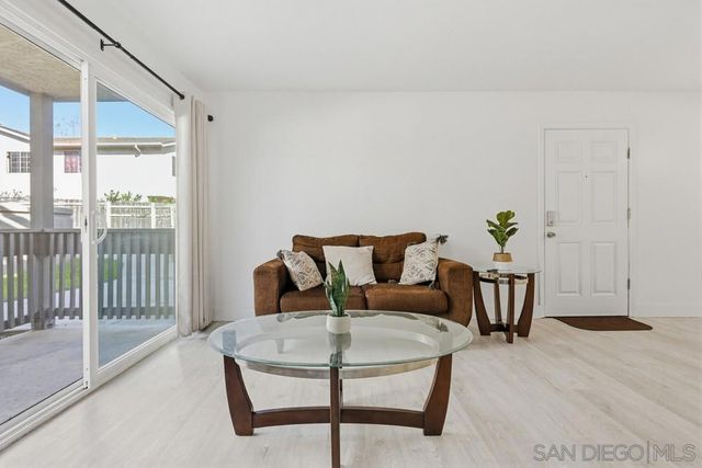 225 W El Norte Parkway 150, Escondido, CA 92026