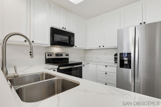 225 W El Norte Parkway 150, Escondido, CA 92026