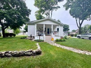 601 Pleasant Avenue, Boyne City, MI 49712