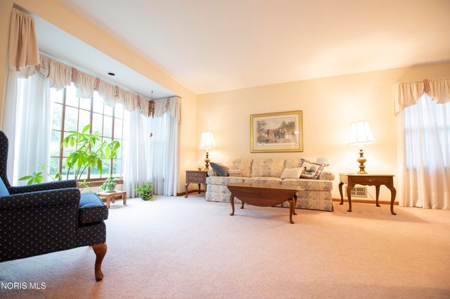 1900 Green Valley Drive, Toledo, OH 43614