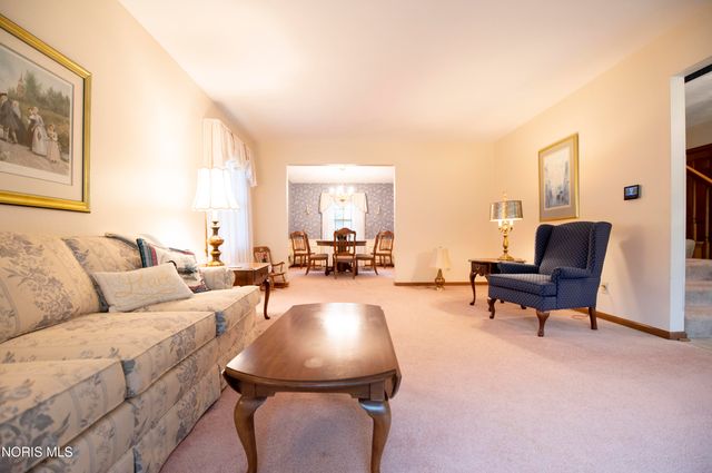 1900 Green Valley Drive, Toledo, OH 43614