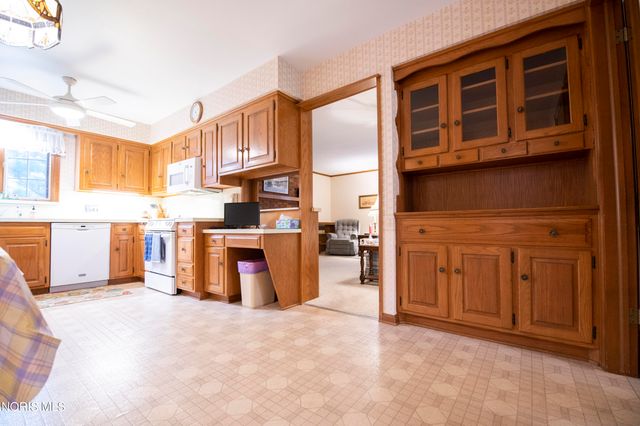 1900 Green Valley Drive, Toledo, OH 43614