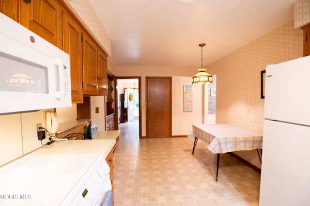 1900 Green Valley Drive, Toledo, OH 43614