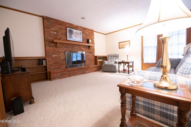 1900 Green Valley Drive, Toledo, OH 43614