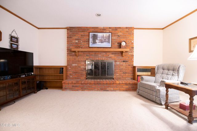1900 Green Valley Drive, Toledo, OH 43614
