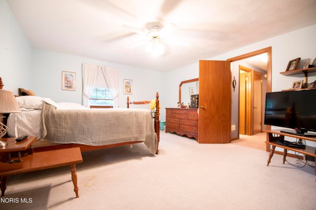 1900 Green Valley Drive, Toledo, OH 43614