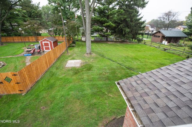 1900 Green Valley Drive, Toledo, OH 43614