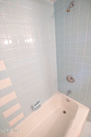 1900 Green Valley Drive, Toledo, OH 43614