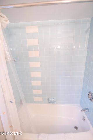 1900 Green Valley Drive, Toledo, OH 43614