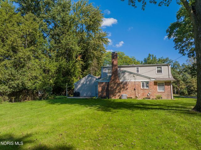1900 Green Valley Drive, Toledo, OH 43614