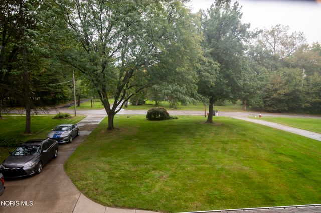 1900 Green Valley Drive, Toledo, OH 43614
