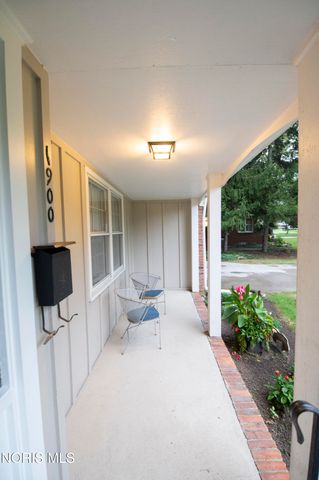 1900 Green Valley Drive, Toledo, OH 43614