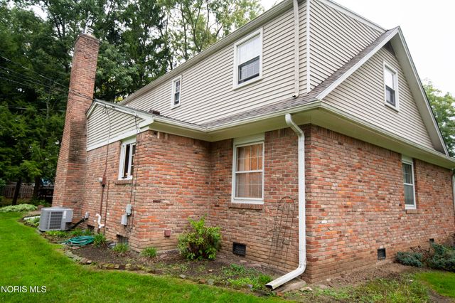 1900 Green Valley Drive, Toledo, OH 43614