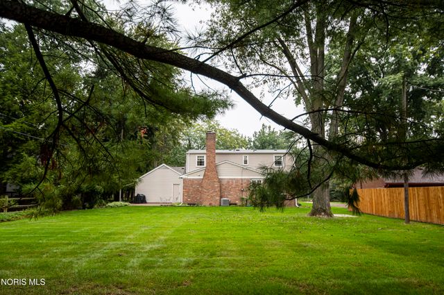 1900 Green Valley Drive, Toledo, OH 43614