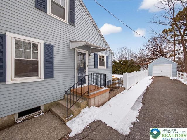 1424 North 26th Street, South Whitehall Twp, PA 18104