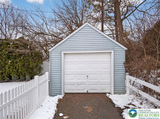 1424 North 26th Street, South Whitehall Twp, PA 18104