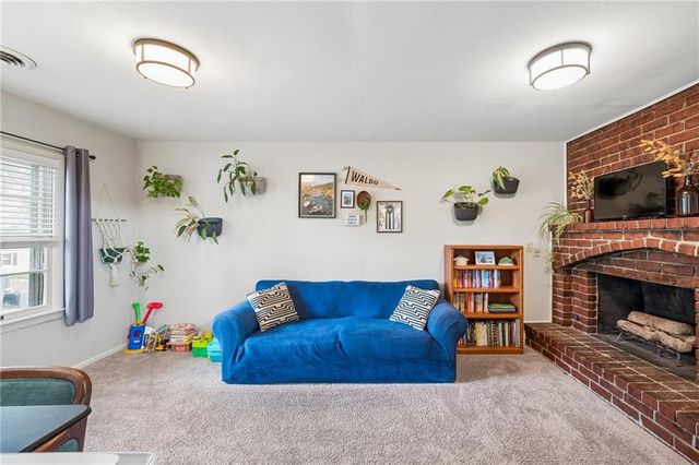 8225 Jarboe Street, Kansas City, MO 64114
