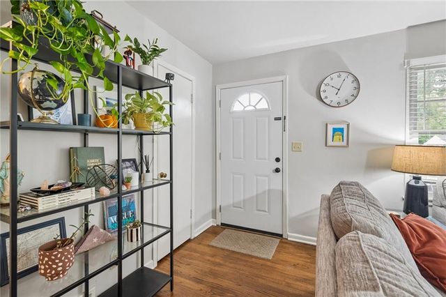 8225 Jarboe Street, Kansas City, MO 64114