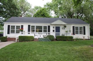 8225 Jarboe Street, Kansas City, MO 64114
