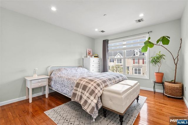 569 Coventry Drive 5070, Nutley, NJ 07110