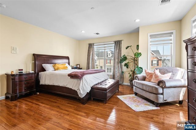 569 Coventry Drive 5070, Nutley, NJ 07110