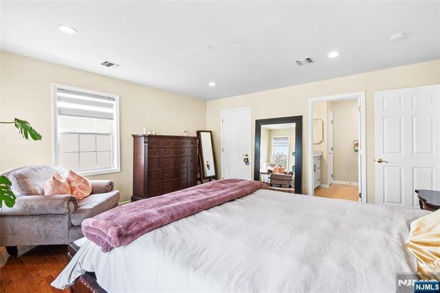 569 Coventry Drive 5070, Nutley, NJ 07110