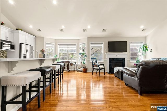 569 Coventry Drive 5070, Nutley, NJ 07110