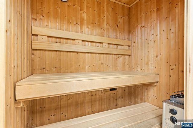 569 Coventry Drive 5070, Nutley, NJ 07110