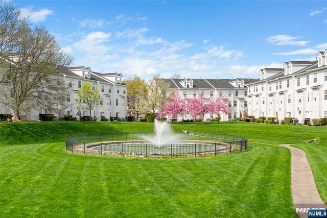 569 Coventry Drive 5070, Nutley, NJ 07110