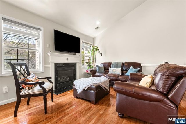 569 Coventry Drive 5070, Nutley, NJ 07110