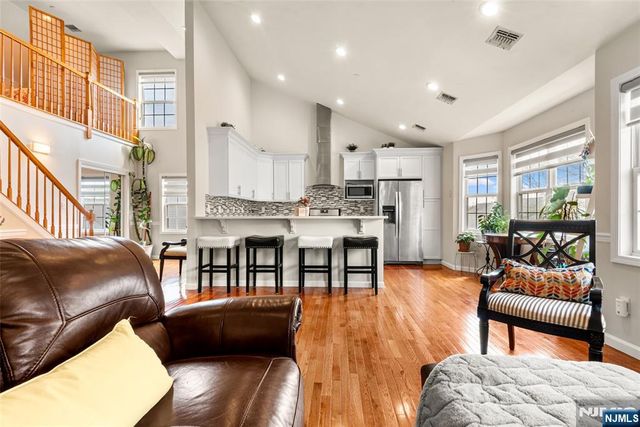 569 Coventry Drive 5070, Nutley, NJ 07110