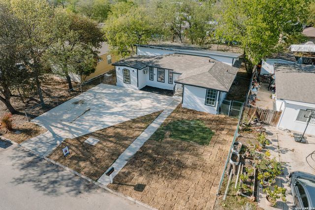 115 Huxley Dr, San Antonio, TX 78218