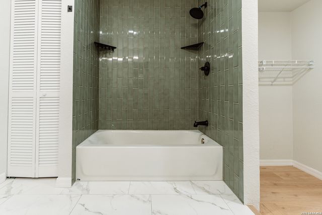 115 Huxley Dr, San Antonio, TX 78218