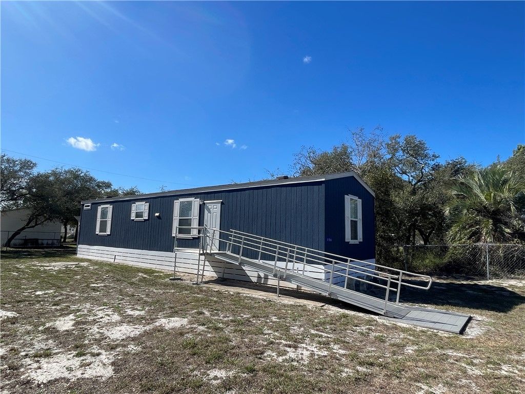 156 Sweet Bay Dr, Rockport, TX 78382 — exterior