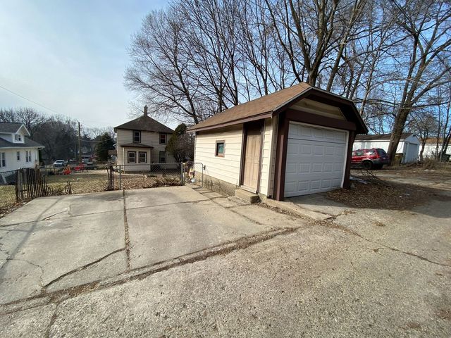 1130 16th Street, Rockford, IL 61104