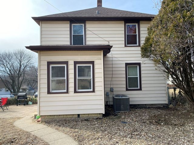 1130 16th Street, Rockford, IL 61104